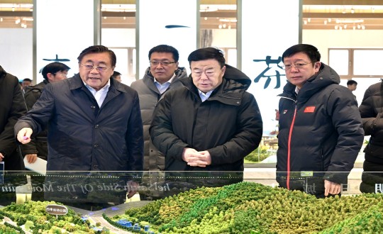 2024年1月4日，，，，，市委书记张恩德一行莅临尊龙凯时人生就是搏集团走访调研_副本.jpg